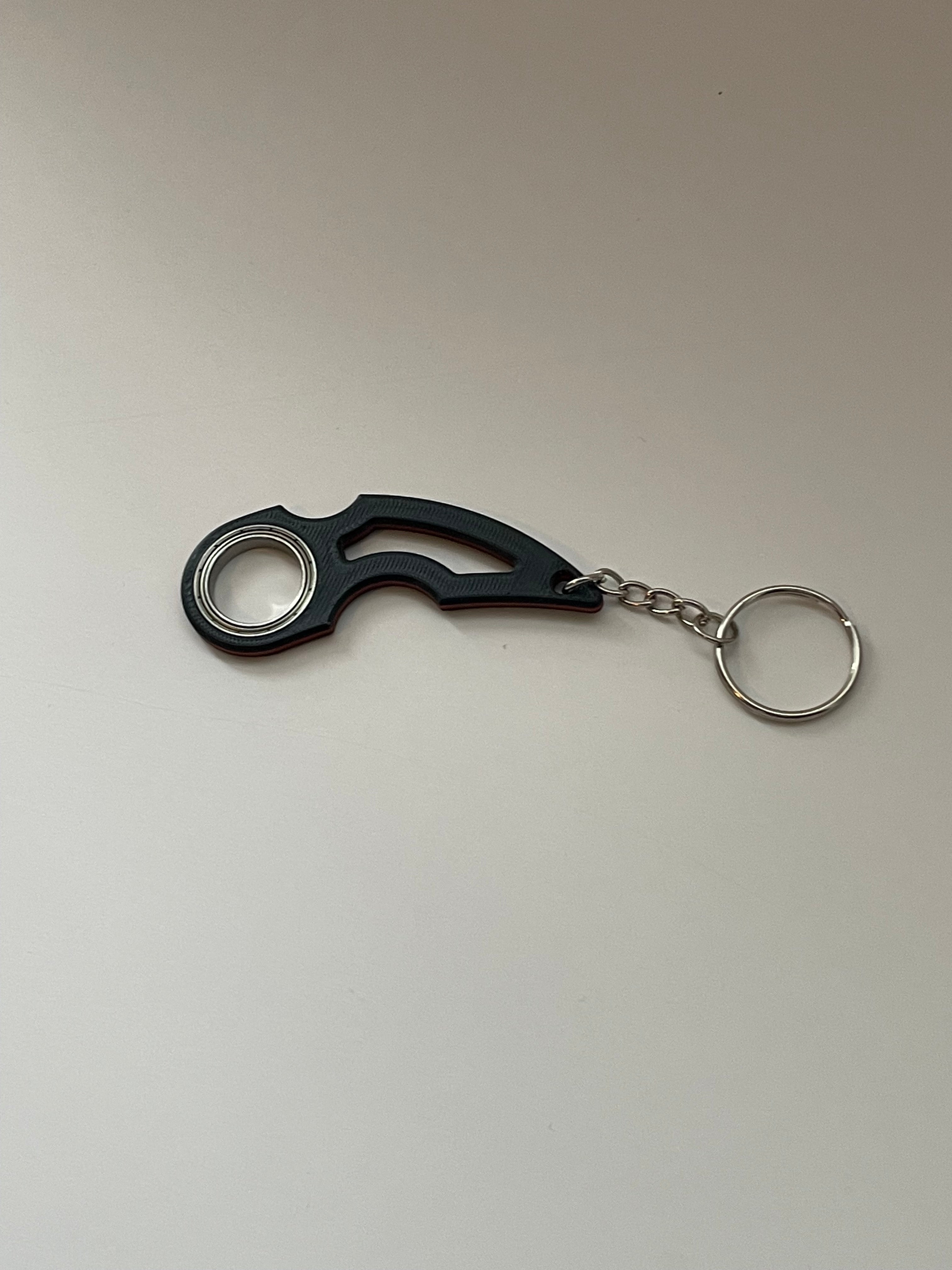 Real Spinning Ninja Keychain with metal Bearing.